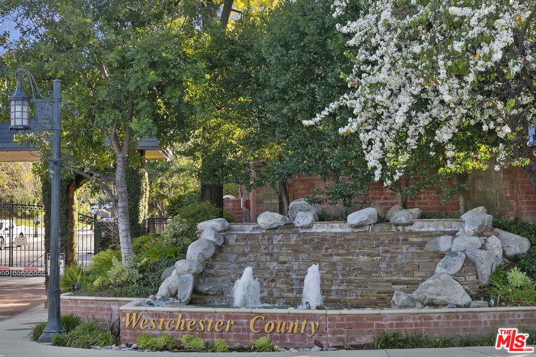 4618 Westchester Dr
