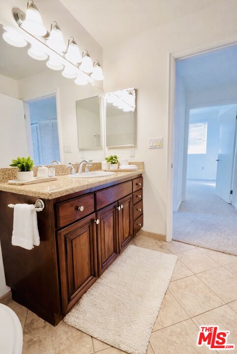 13951 Sherman Way Unit: 308