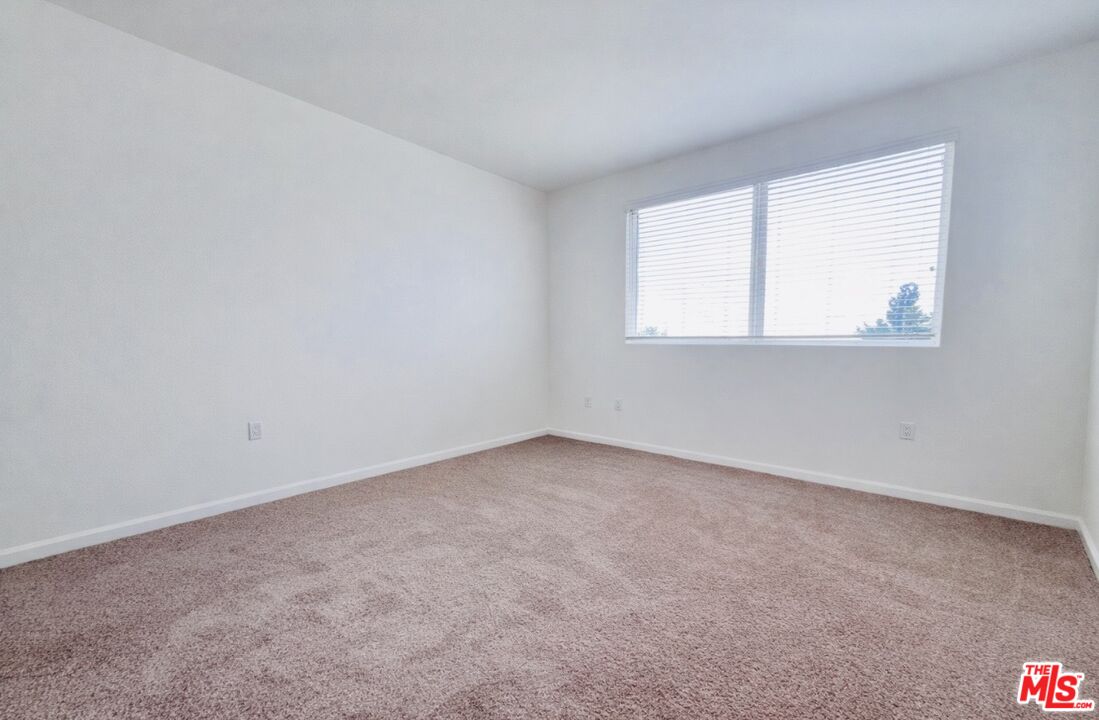 13951 Sherman Way Unit: 308