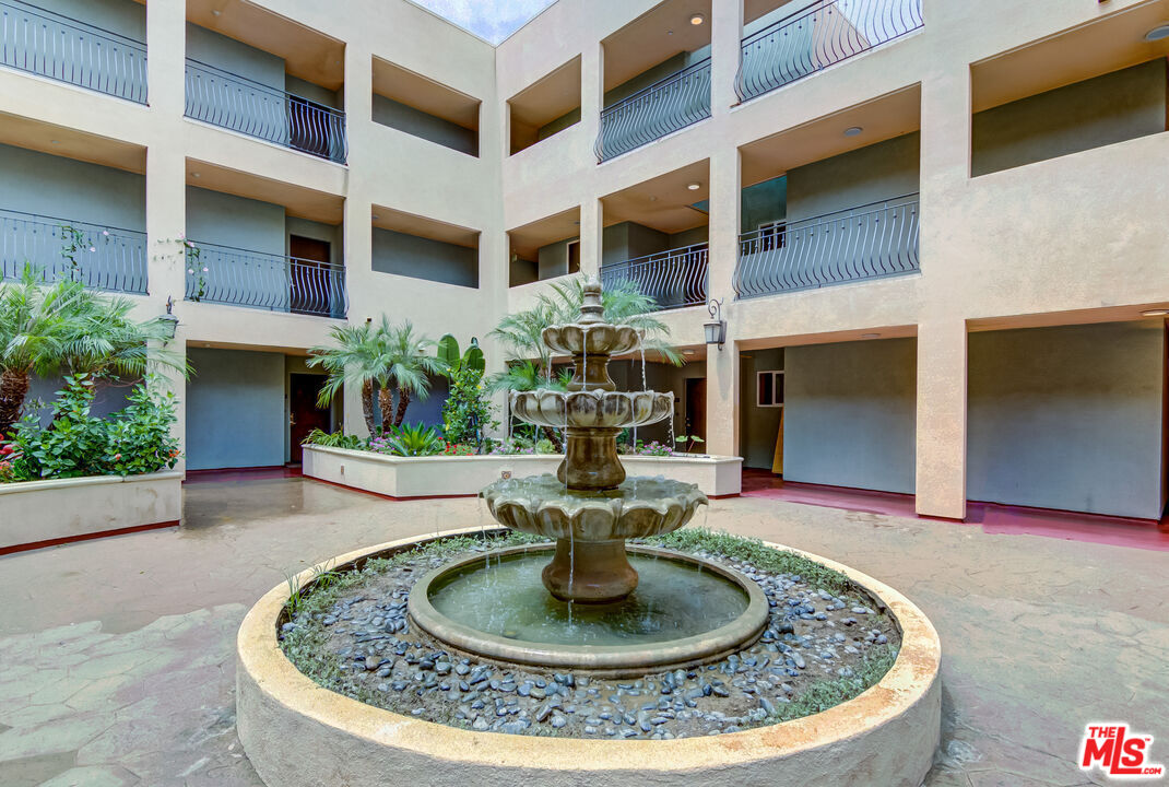 13951 Sherman Way Unit: 308