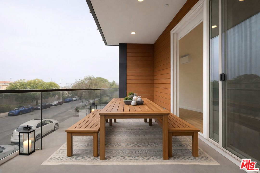 5813 Lexington Ave Unit: 201