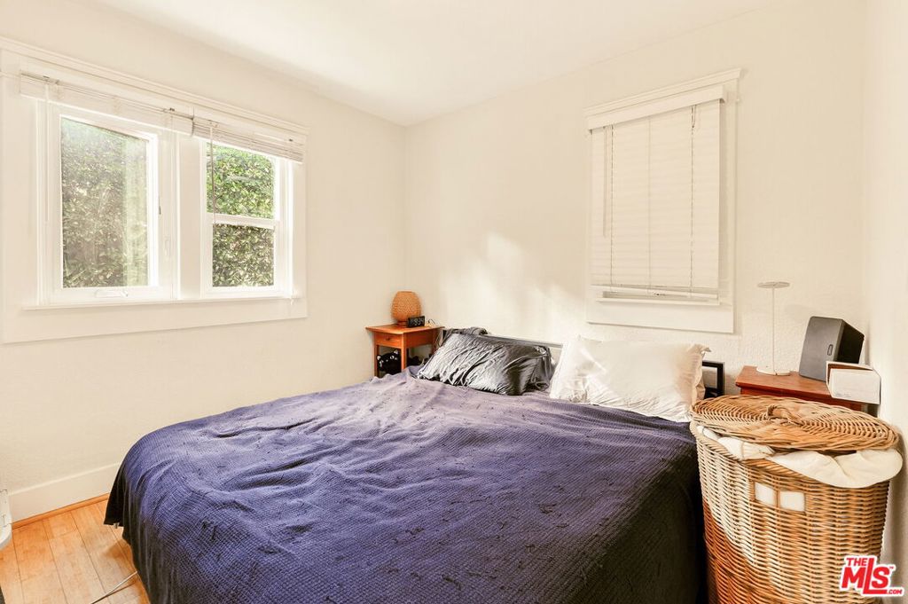 1259 N Citrus Avenue