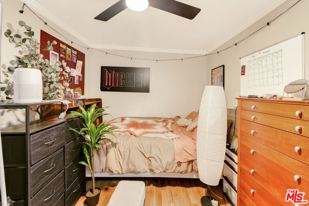 1259 N Citrus Avenue