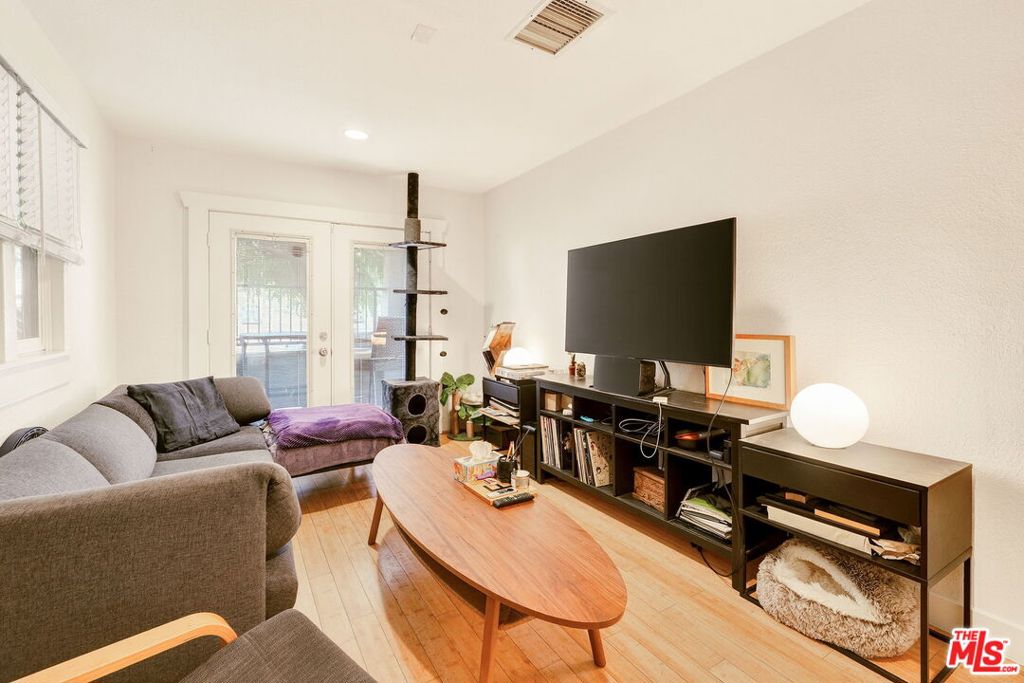 1259 N Citrus Avenue