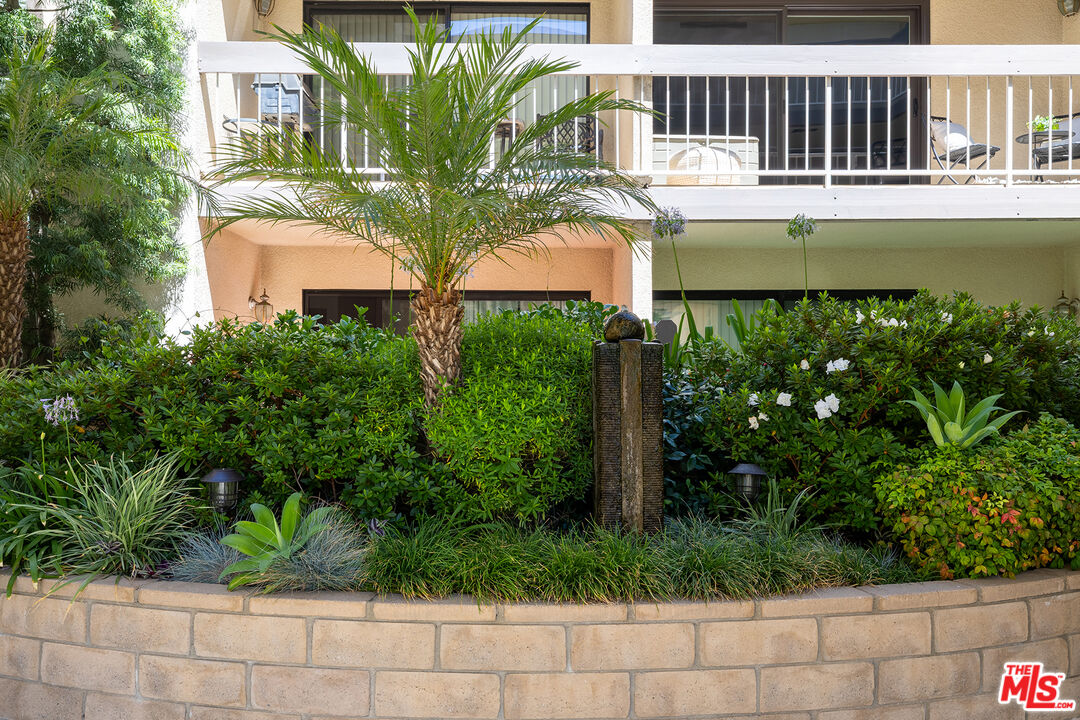 4542 Willis Ave Unit: 206