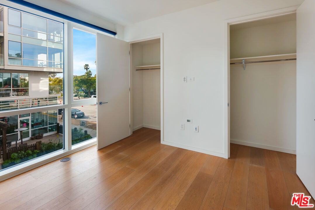 1705 Ocean Ave Unit: 208