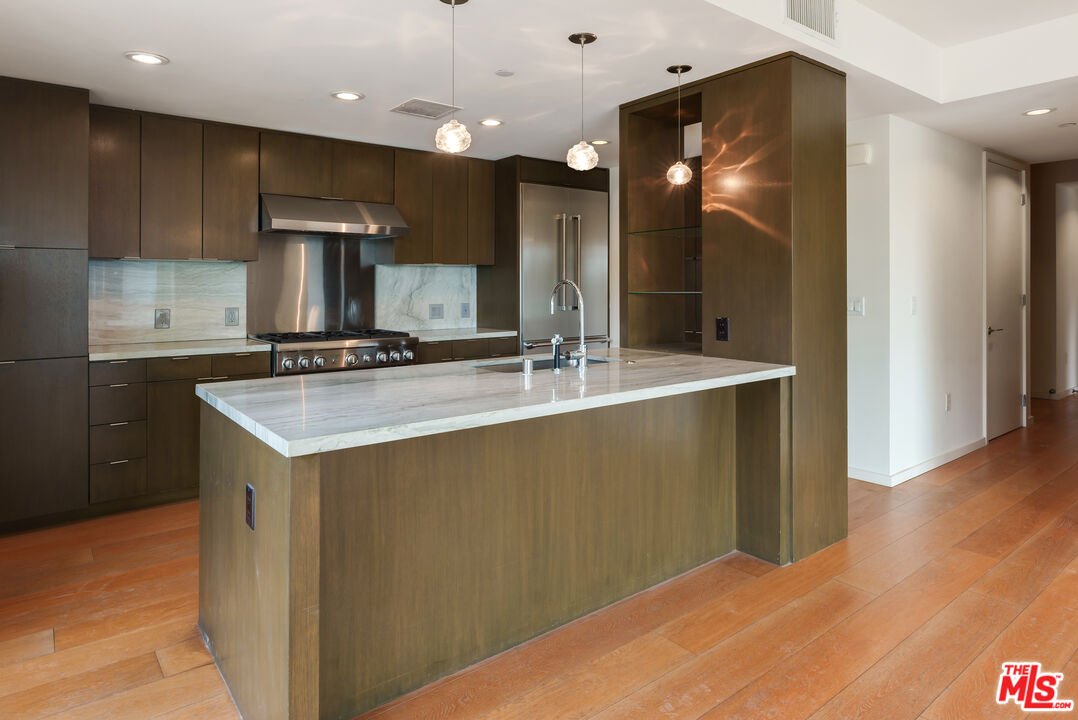 1705 Ocean Ave Unit: 208