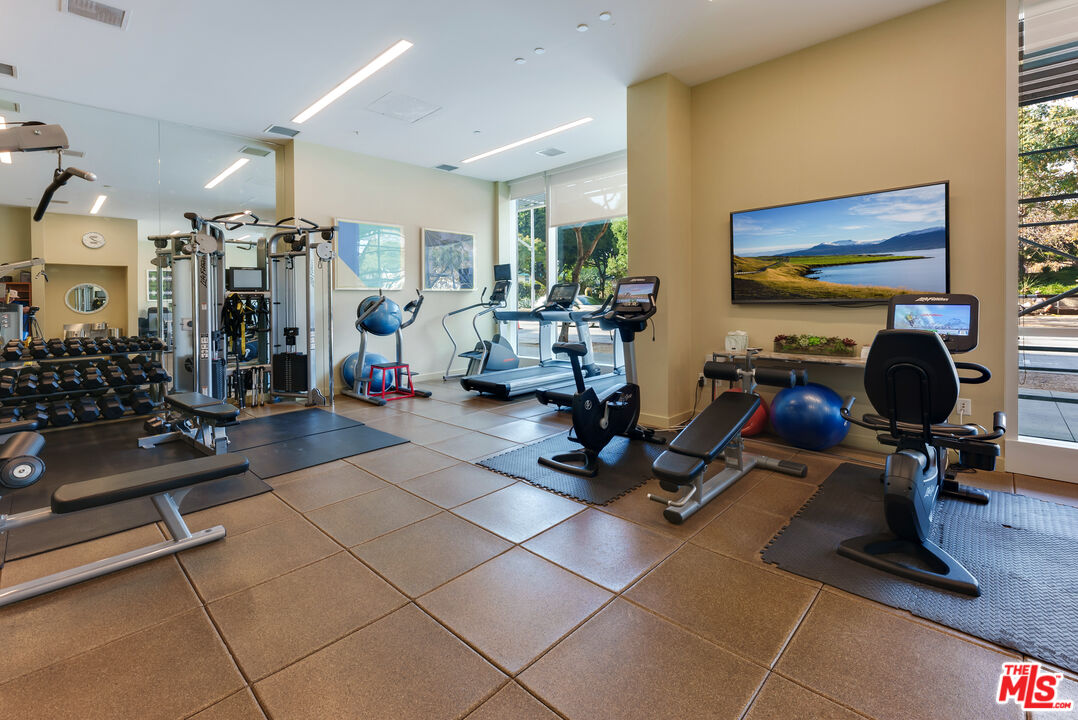 1705 Ocean Ave Unit: 208