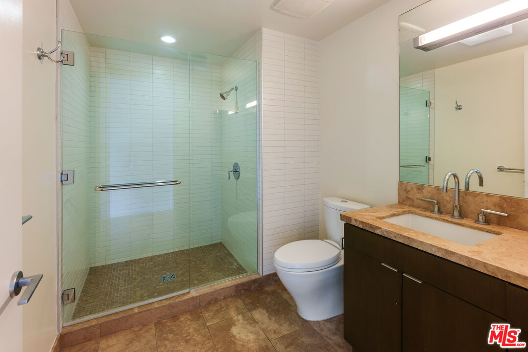 1705 Ocean Ave Unit: 208