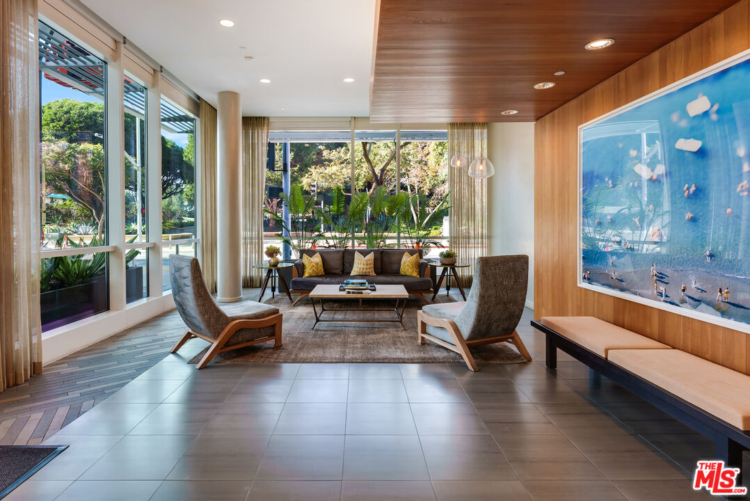 1705 Ocean Ave Unit: 208