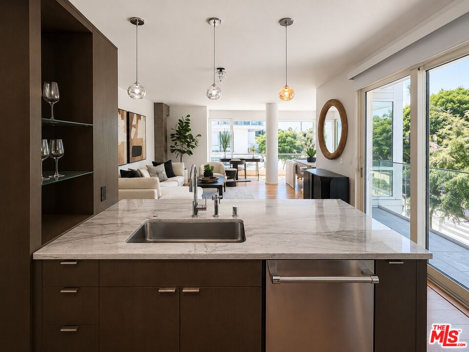 1705 Ocean Ave Unit: 208