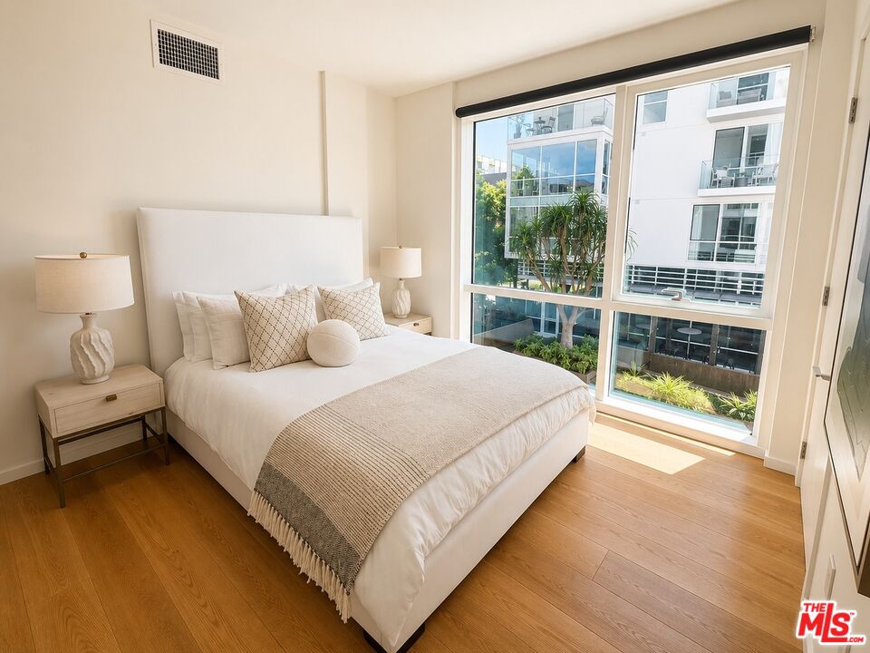 1705 Ocean Ave Unit: 208