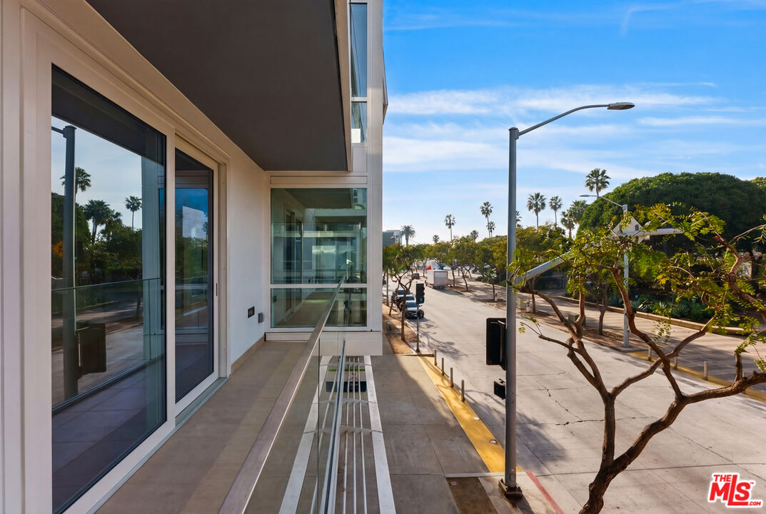 1705 Ocean Ave Unit: 208