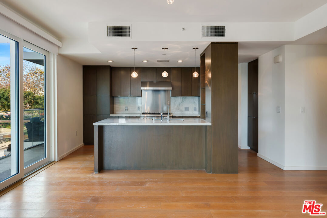 1705 Ocean Ave Unit: 208