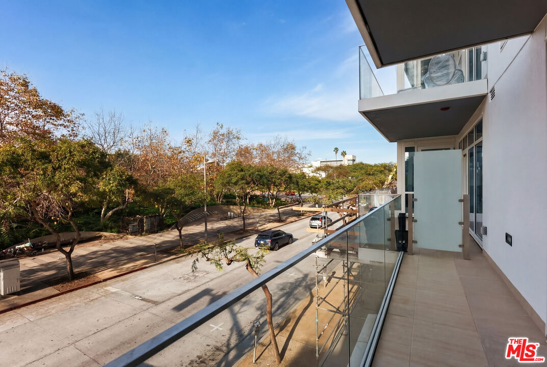 1705 Ocean Ave Unit: 208