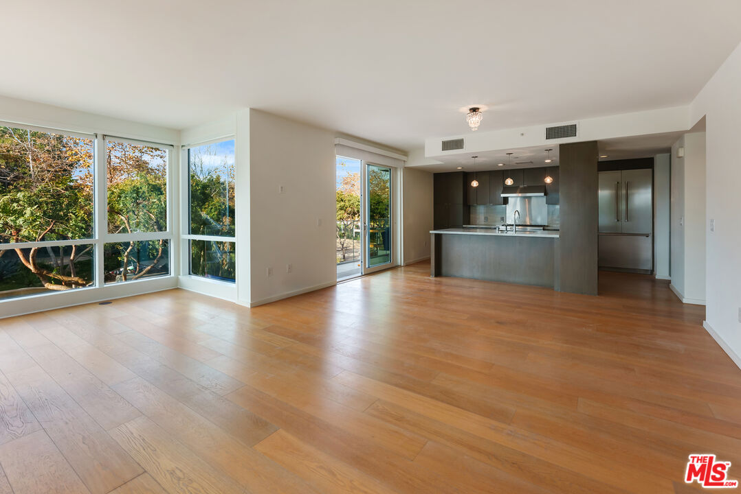 1705 Ocean Ave Unit: 208