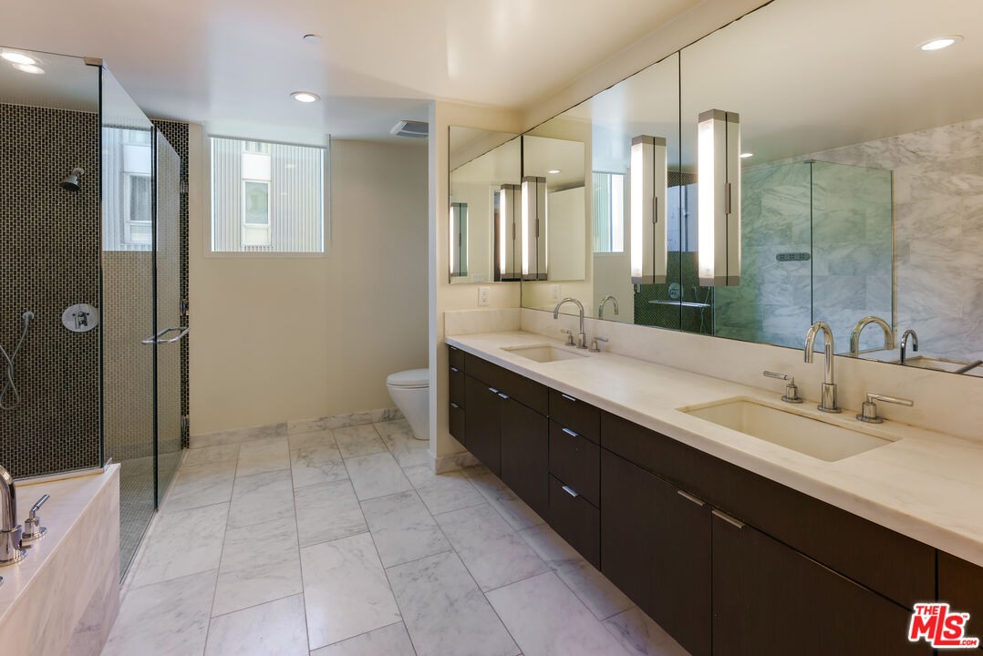 1705 Ocean Ave Unit: 208