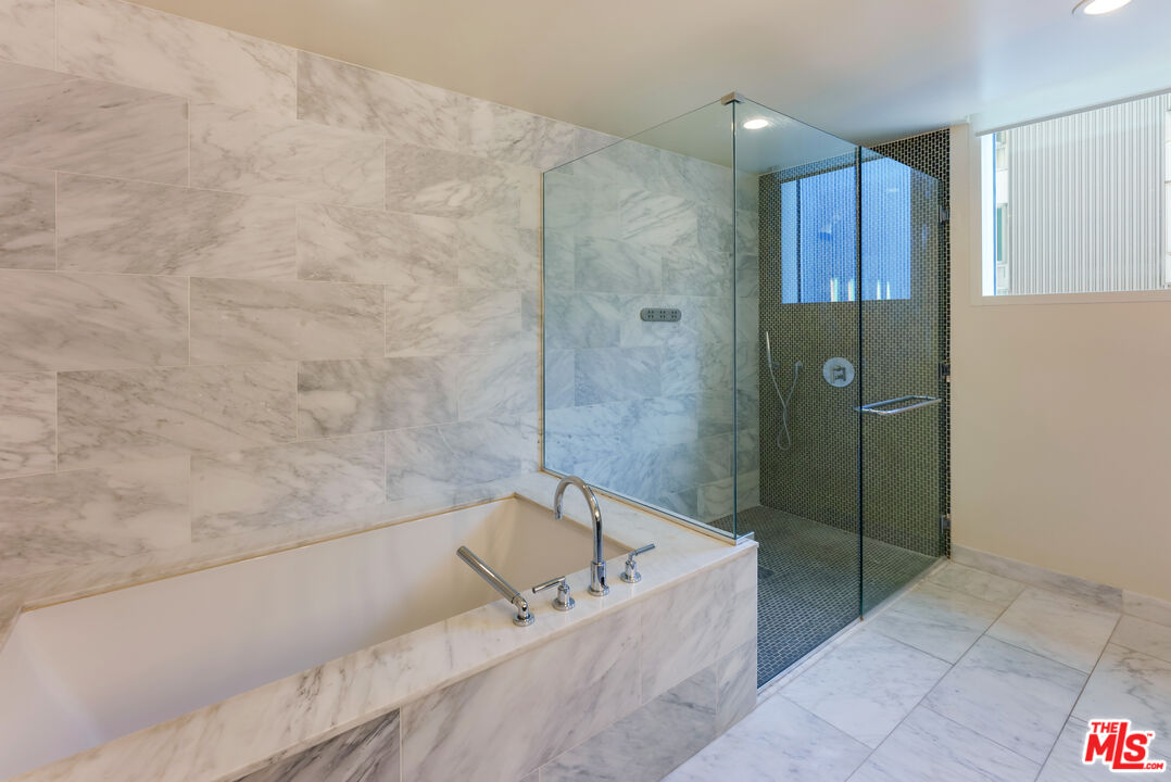 1705 Ocean Ave Unit: 208