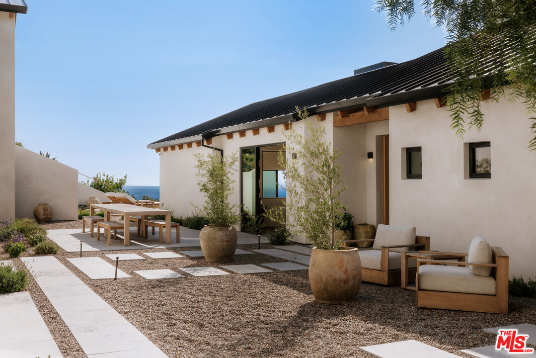 5941 Trancas Canyon Rd