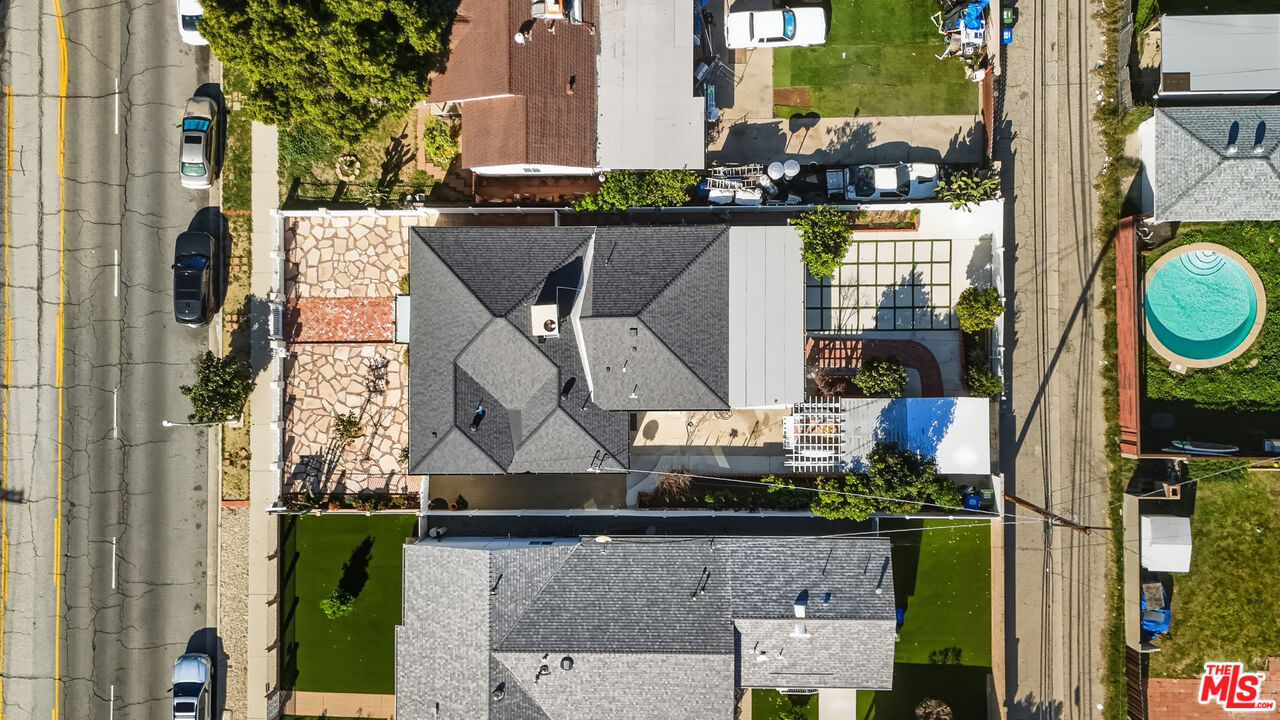 5822 Lindley Ave