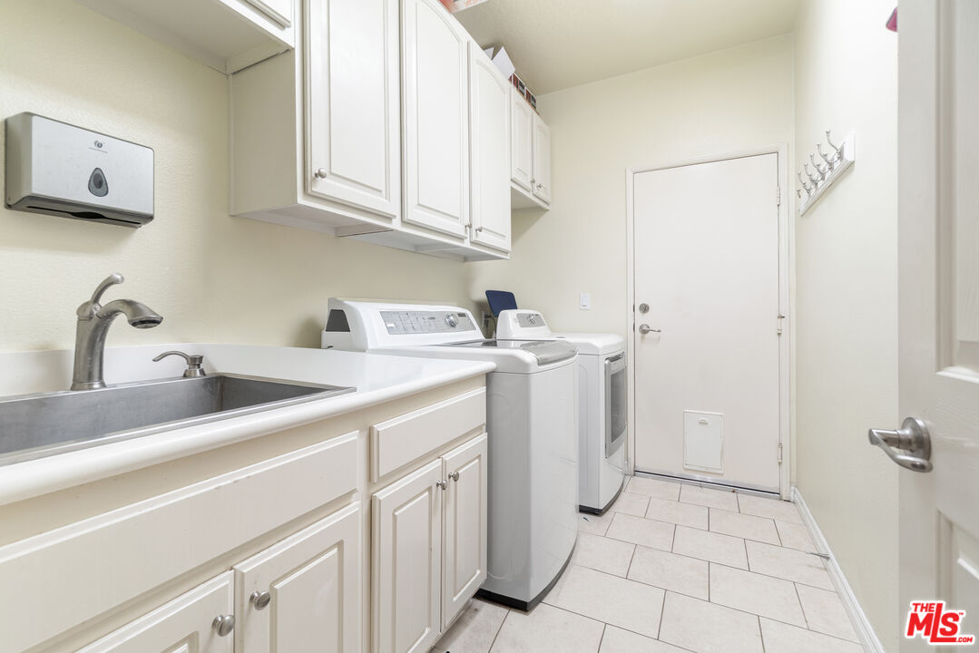 6390 N Angels Peak Dr