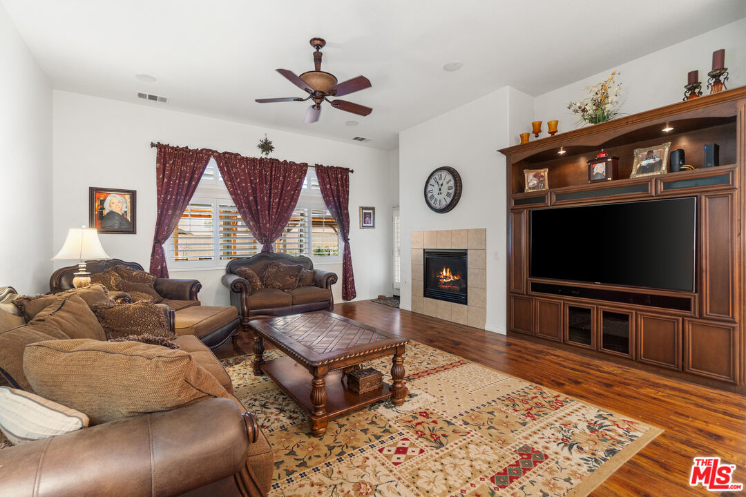 6390 N Angels Peak Dr