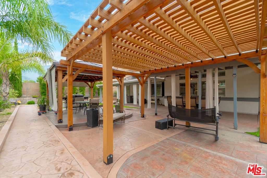 6390 N Angels Peak Drive