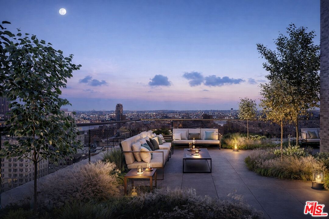 1333 S Beverly Glen Blvd Unit: PH A