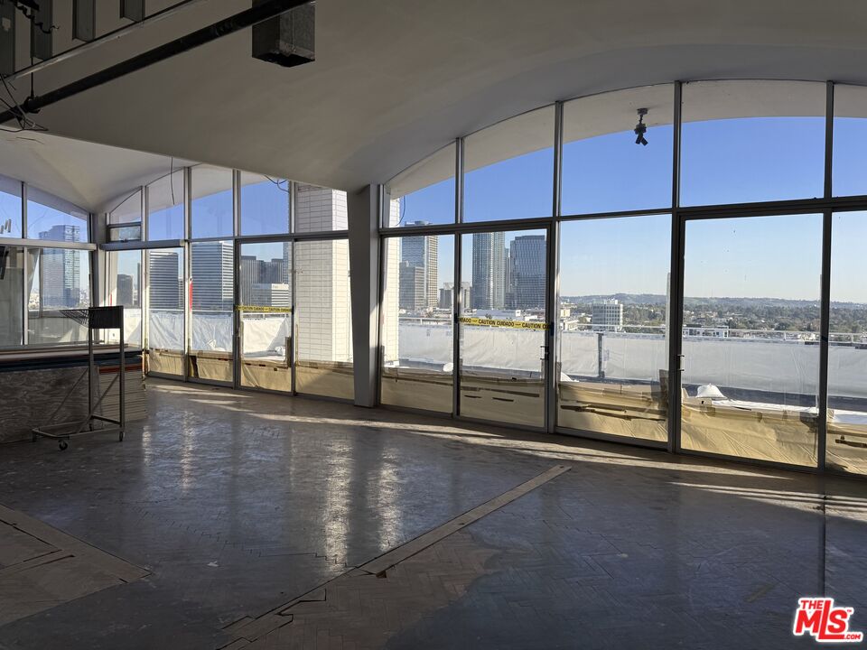 1333 S Beverly Glen Blvd Unit: PH A