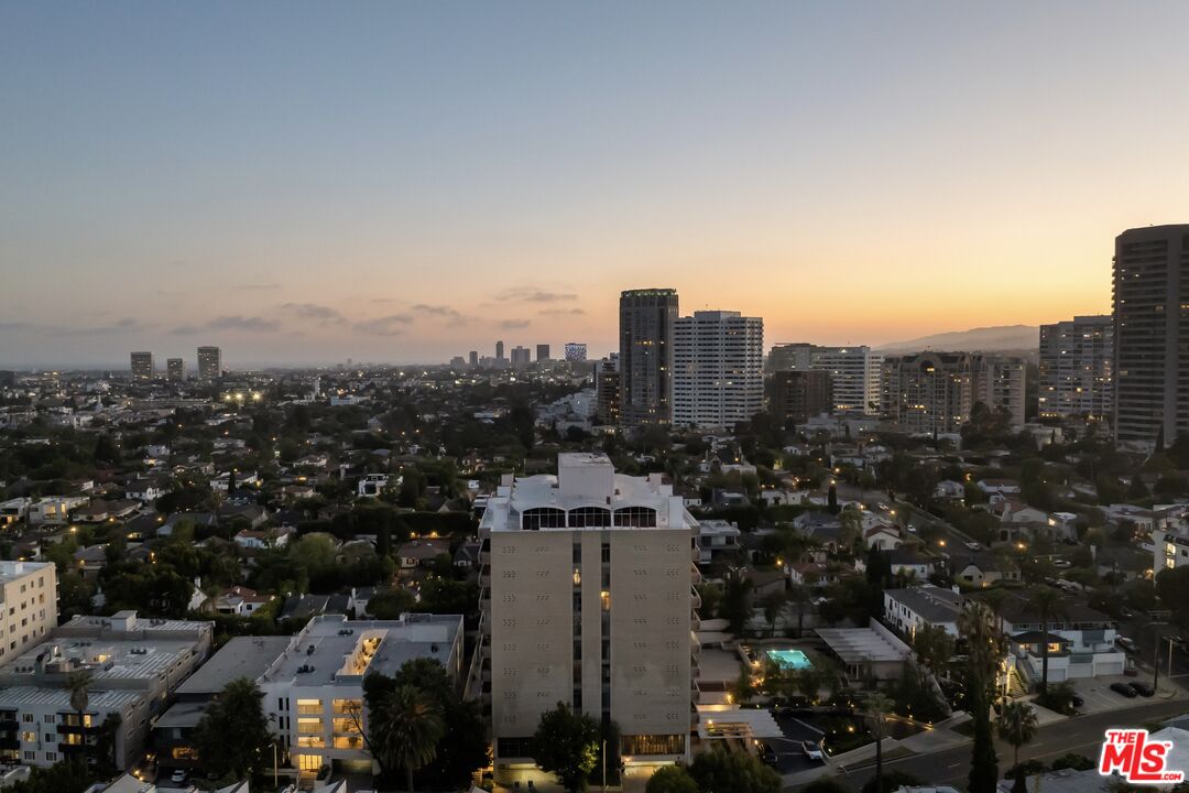 1333 S Beverly Glen Blvd Unit: PH A