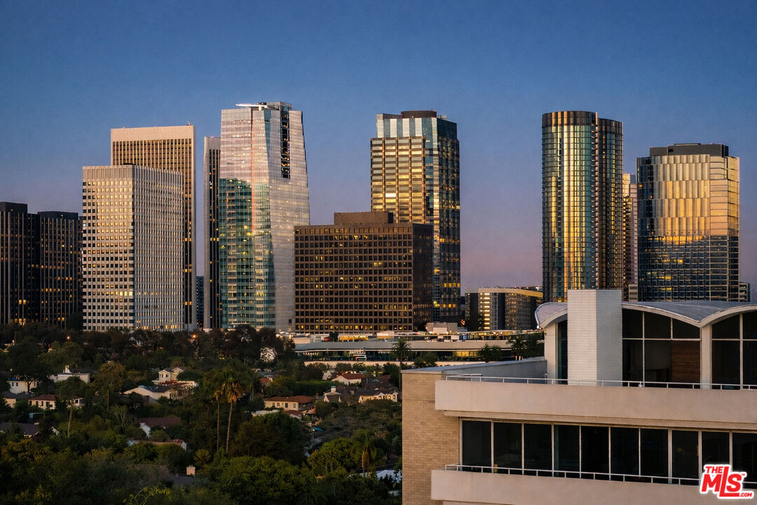 1333 S Beverly Glen Blvd Unit: PH A