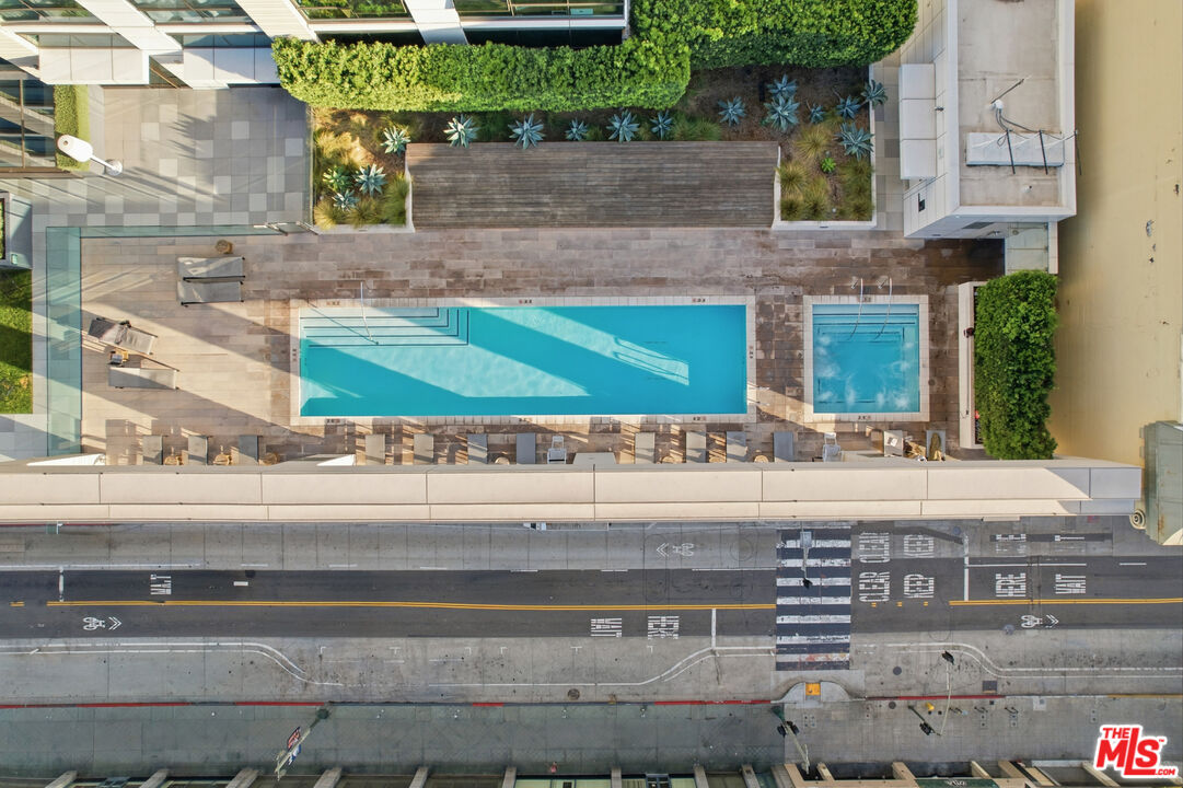 400 S Broadway Unit: 913