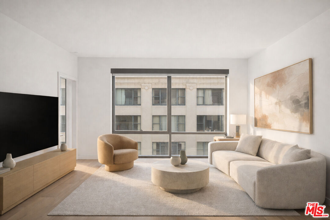 400 S Broadway Unit: 913