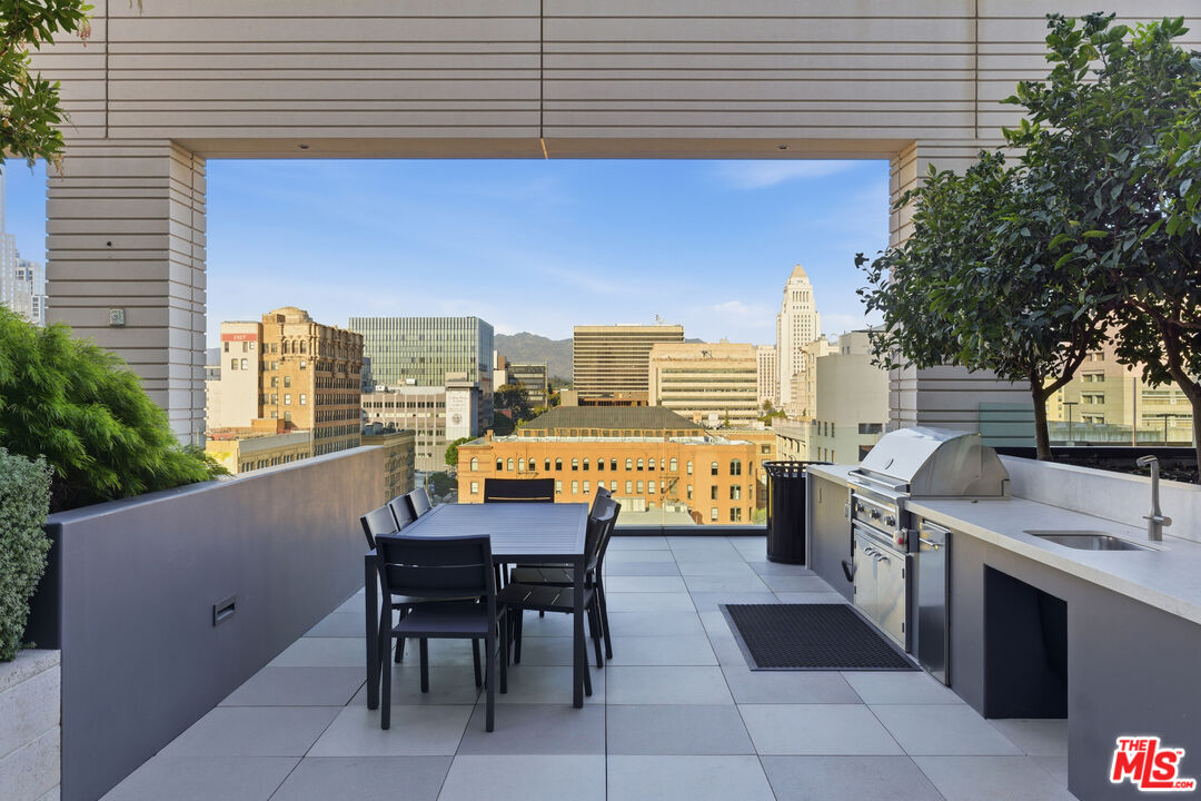 400 S Broadway Unit: 913