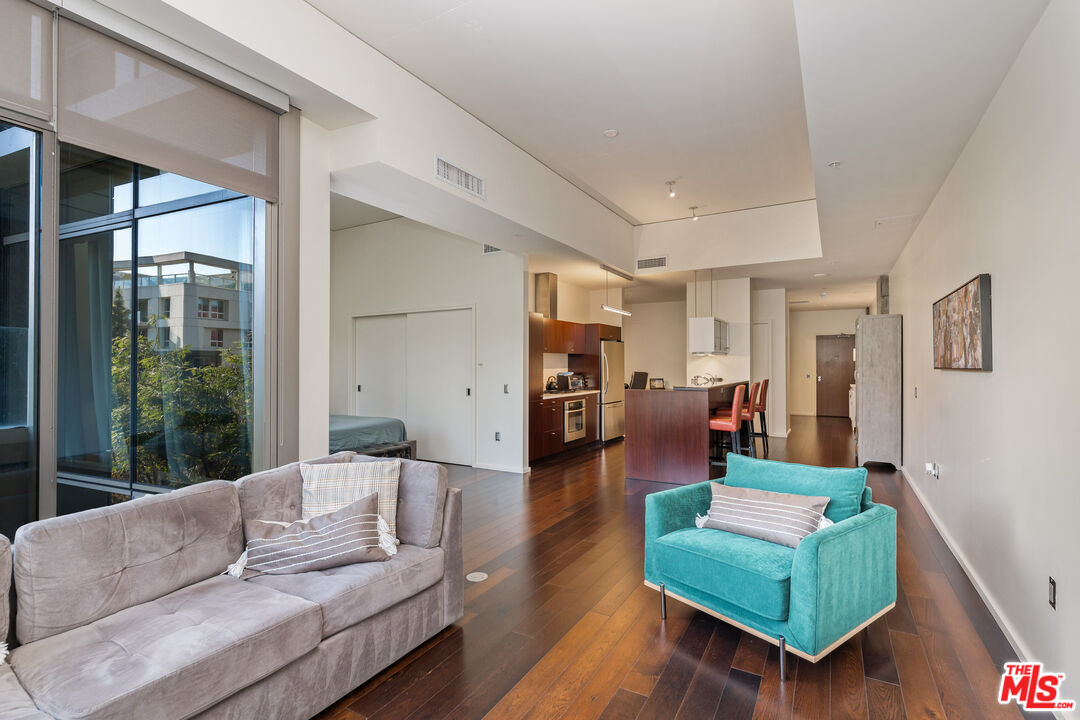 1155 S Grand Ave Unit: 505