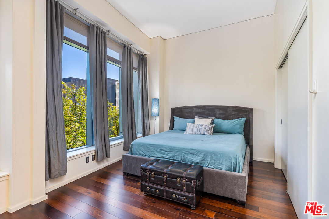 1155 S Grand Ave Unit: 505