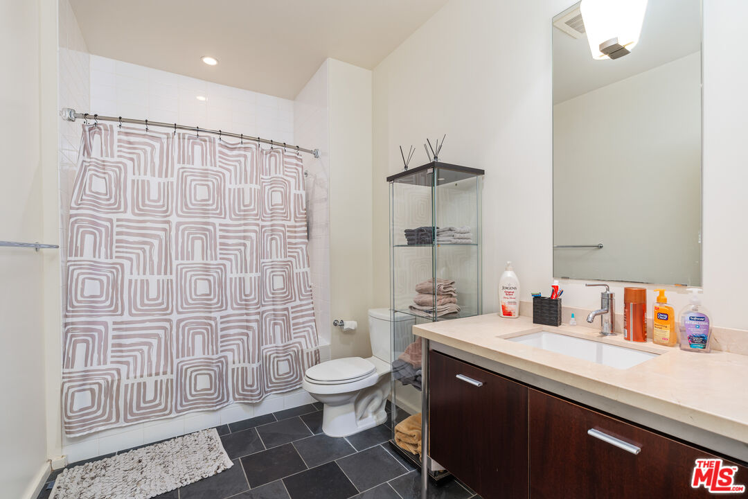 1155 S Grand Ave Unit: 505