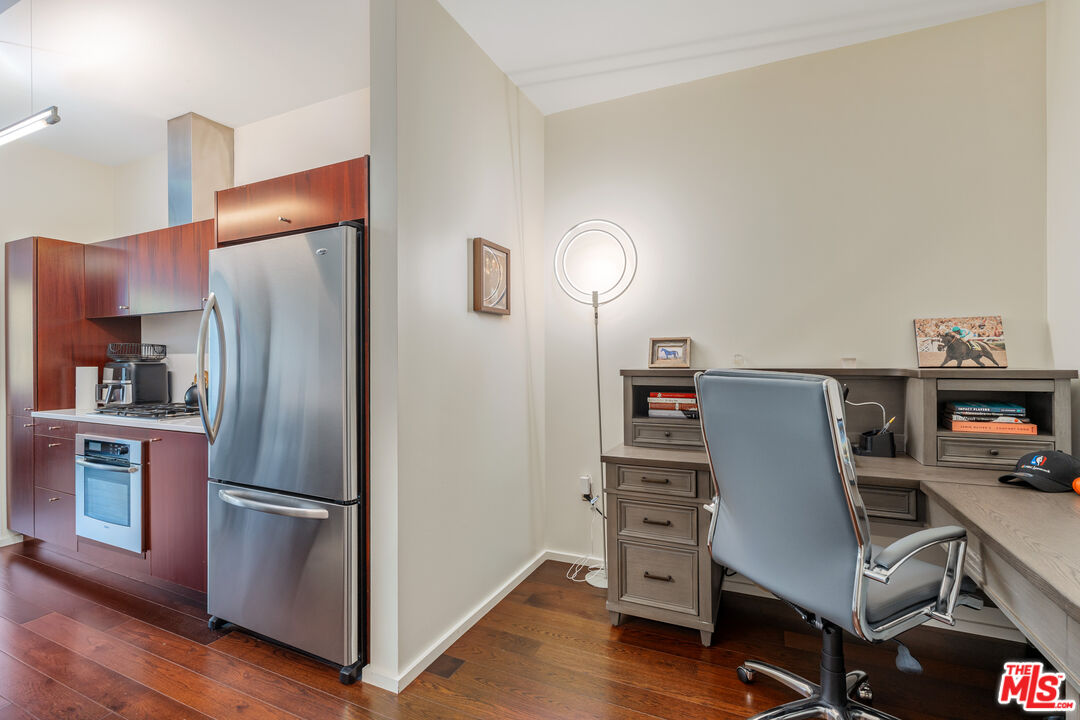 1155 S Grand Ave Unit: 505