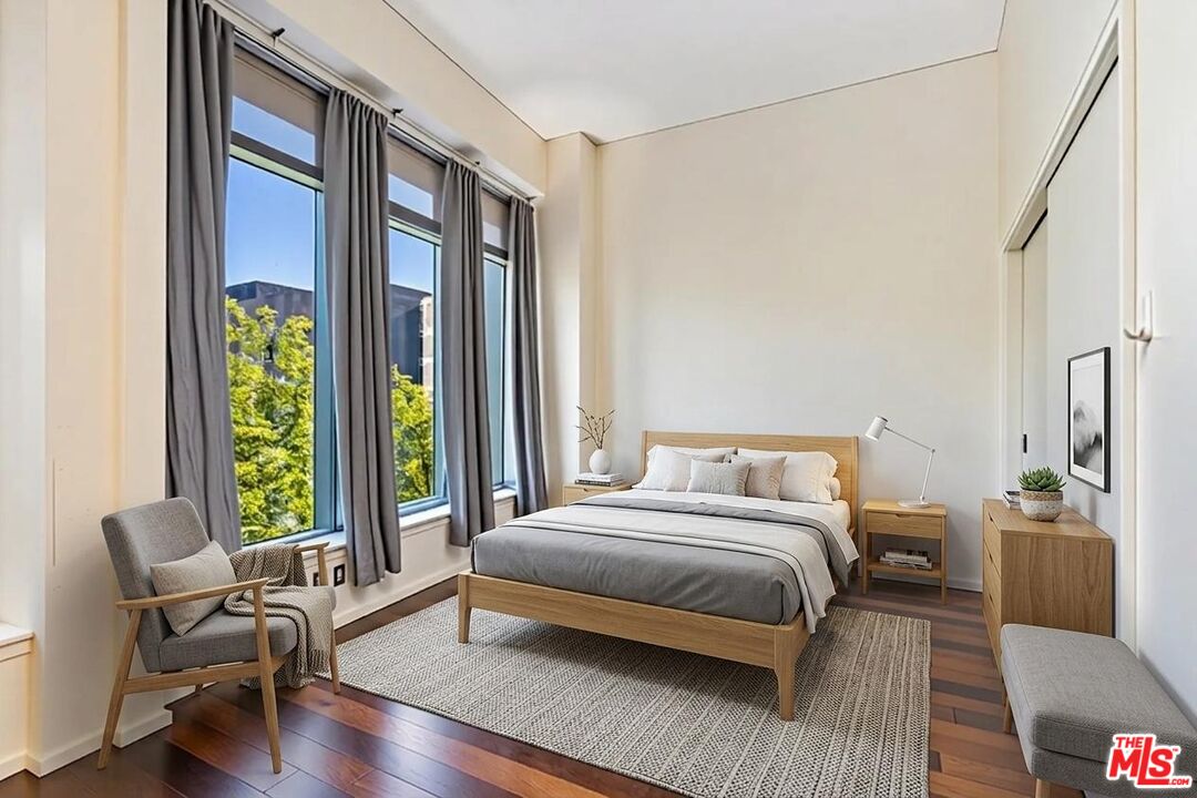 1155 S Grand Ave Unit: 505