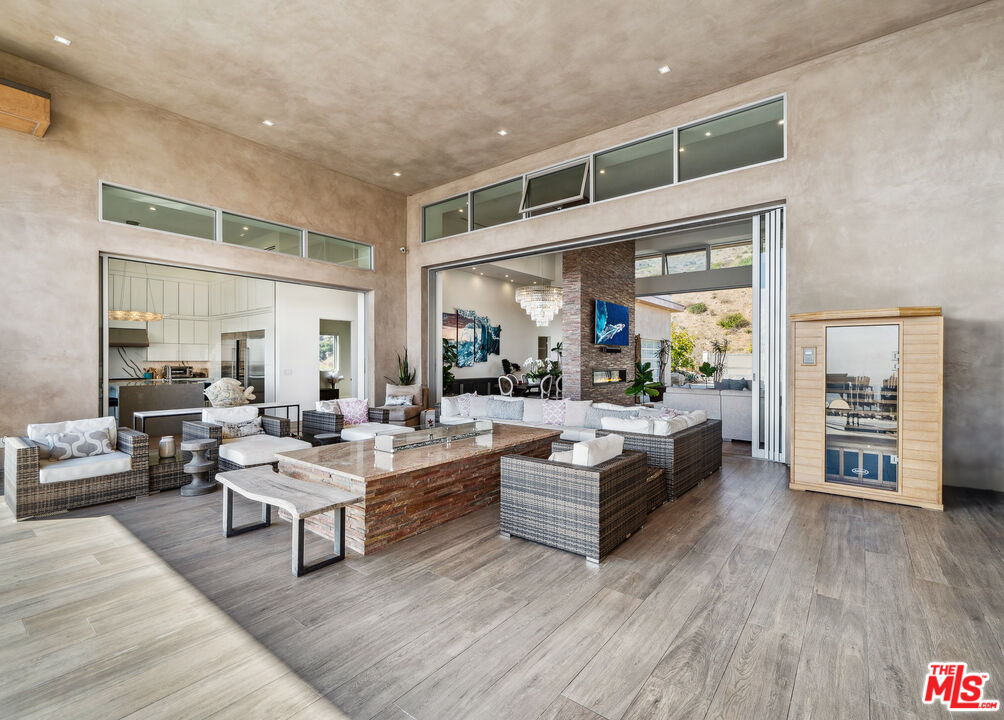 10715 Yerba Buena Rd