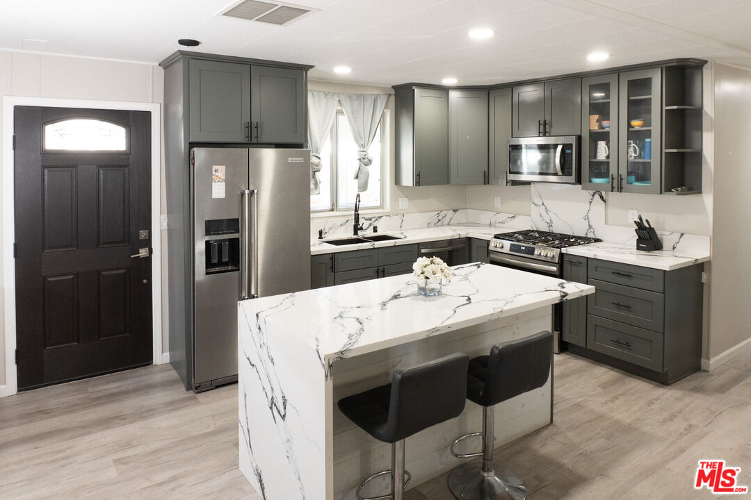 45800 45800 Challenger Way Unit: 279