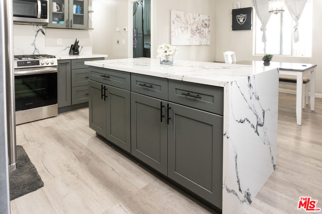 45800 45800 Challenger Way Unit: 279