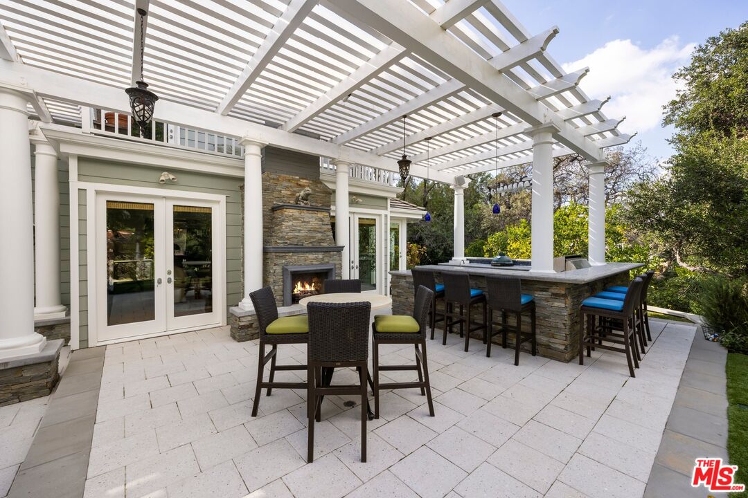 5163 Lakeview Canyon Rd