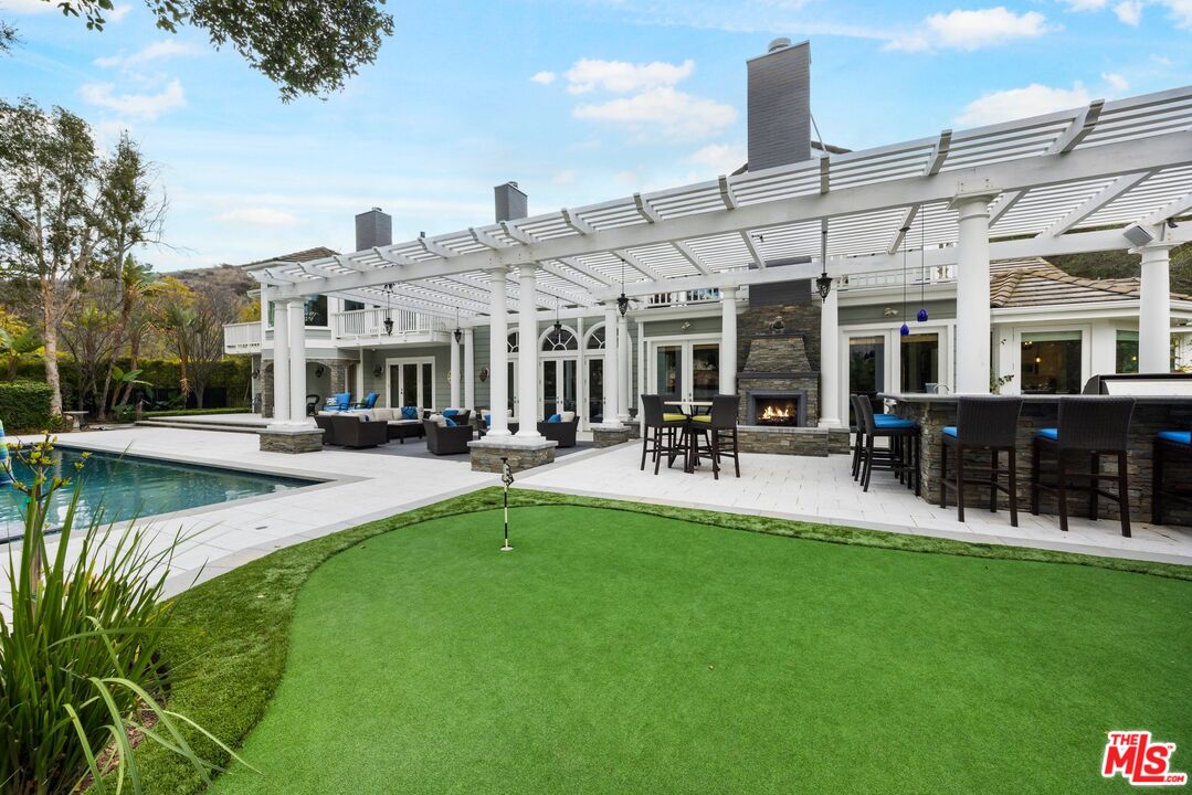 5163 Lakeview Canyon Rd