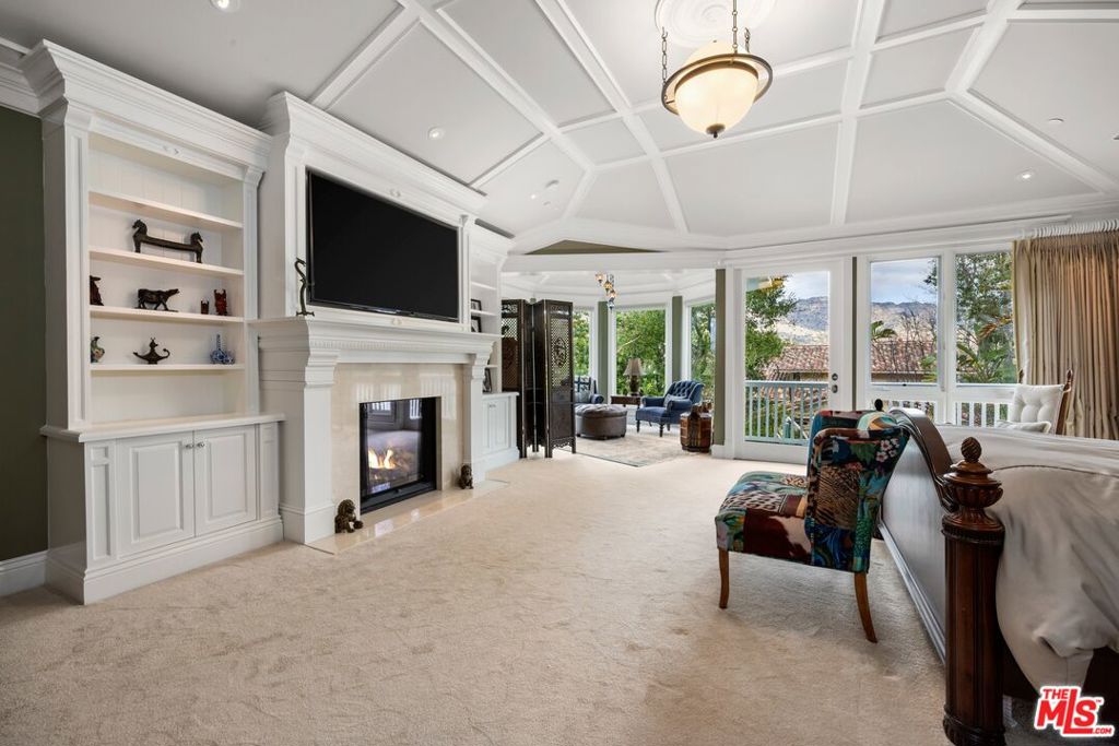 5163 Lakeview Canyon Road