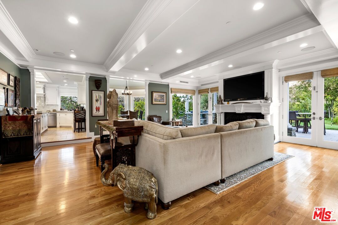 5163 Lakeview Canyon Rd