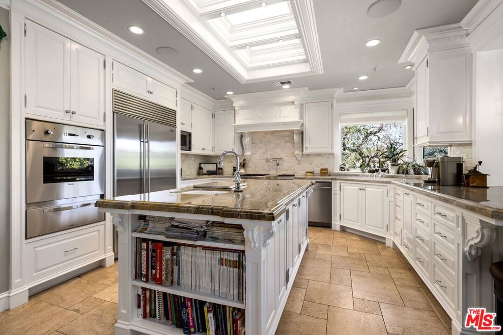 5163 Lakeview Canyon Road