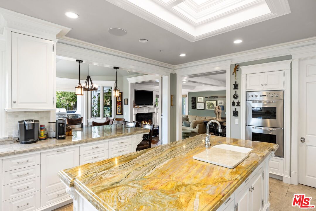 5163 Lakeview Canyon Rd