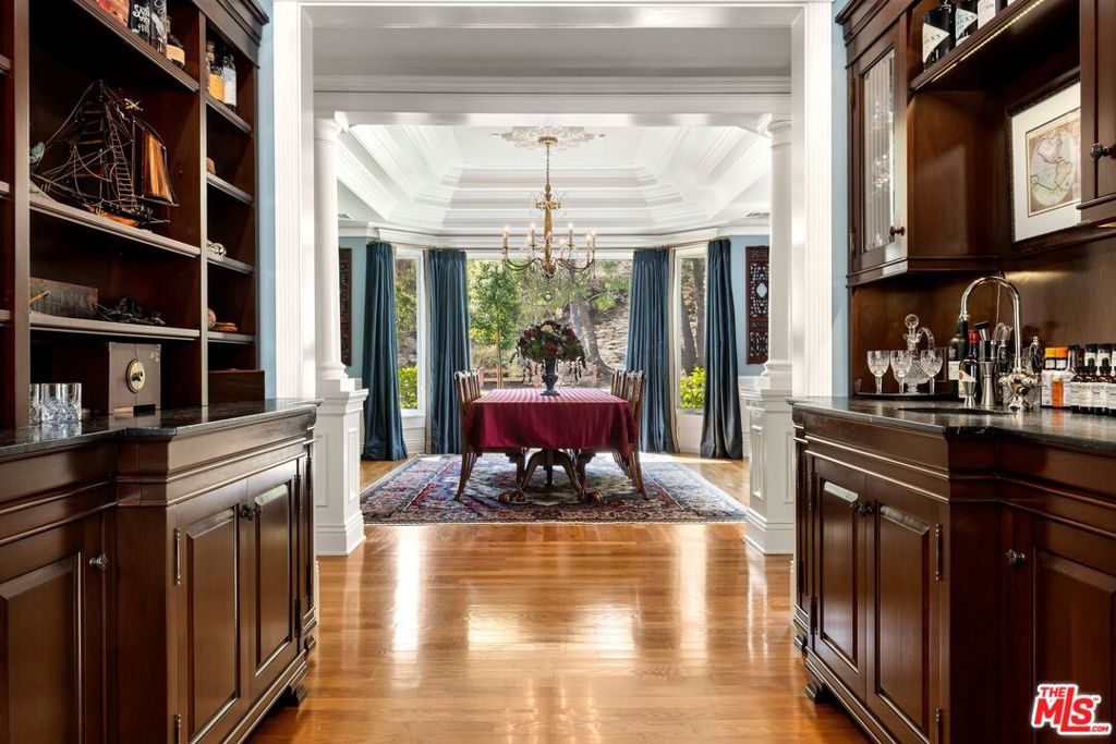 5163 Lakeview Canyon Road