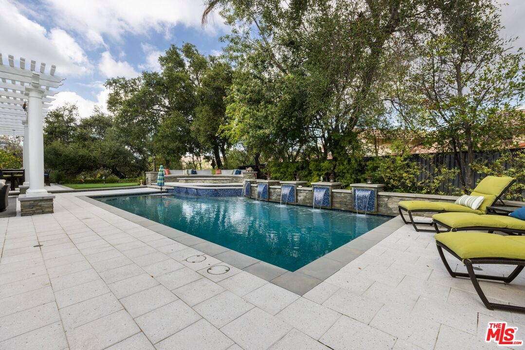 5163 Lakeview Canyon Rd